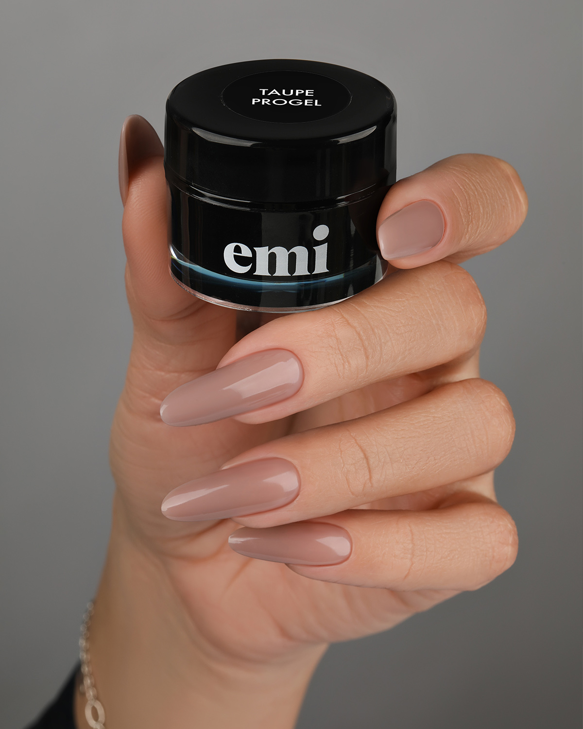 Купить Taupe ProGel, 15 г в официальном магазине EMI с доставкой по России